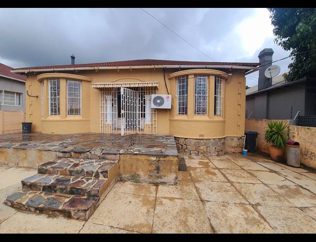 4 BEDROOM FREESTANDING FOR SALE IN SYDENHAM